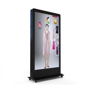 Capacitive Infrared Touch 82 &quot;คีออสก์ Wayfinding กลางแจ้ง 2500cd / M2